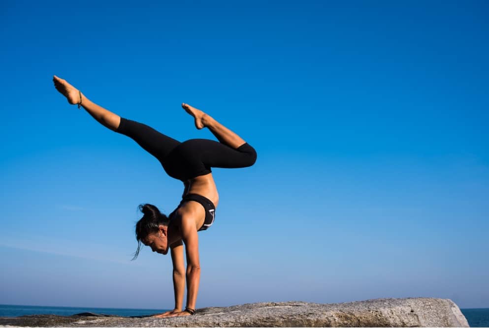 10 Health Benefits of Doing Yoga for Just 15 Minutes a Day - Blue Starling  Media